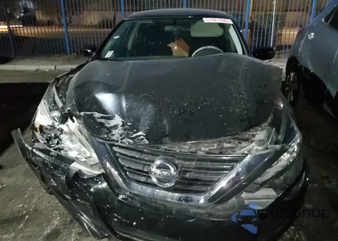 2017 Nissan Altima 2.5 из США, поврежденный, VIN 1N4AL3AP0HC220411